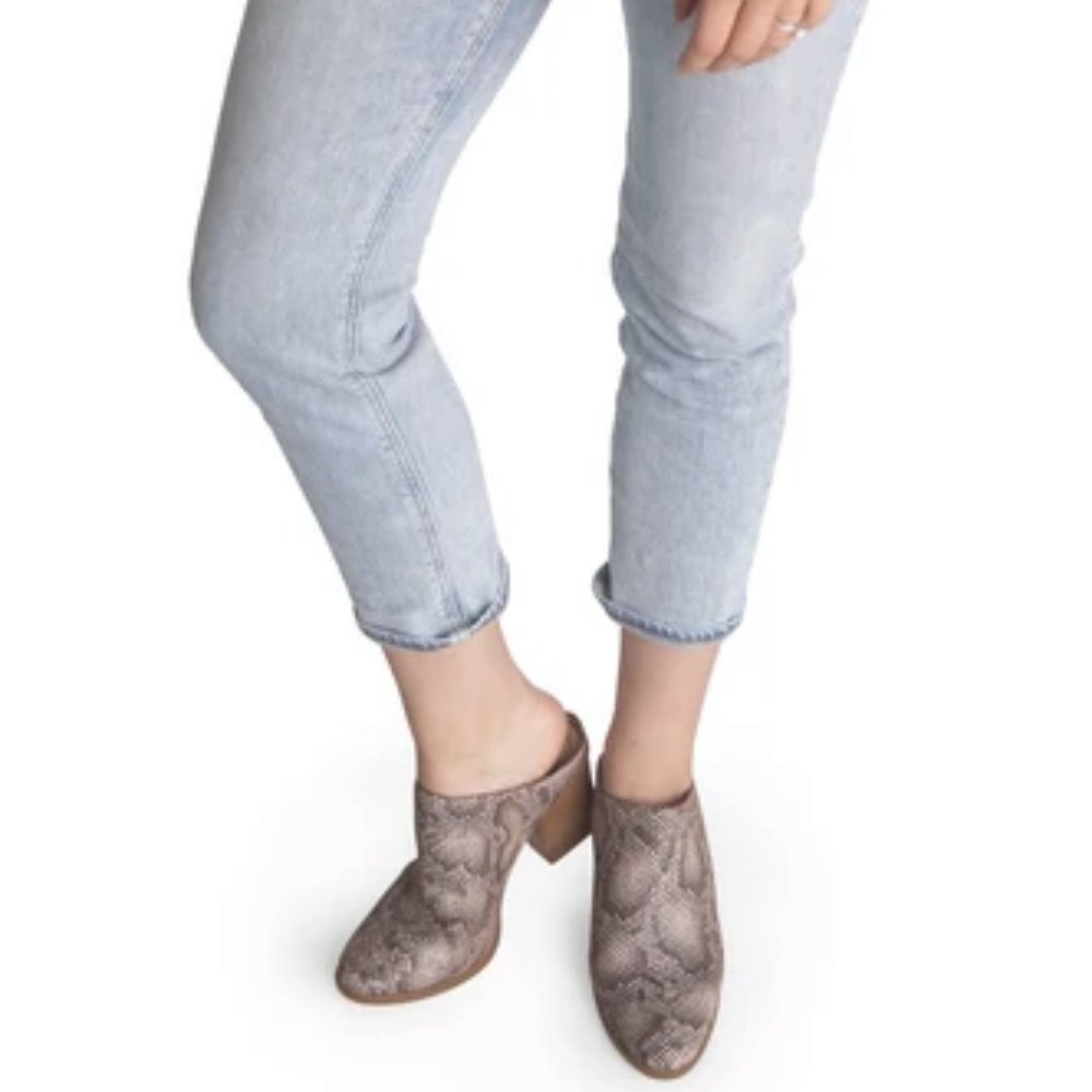 NEW BORN Eustis Snakeskin Mule - Picture 6 of 16